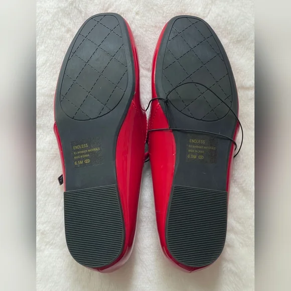 Pop Red Glossy Flats with Strap - Picture 6 of 7